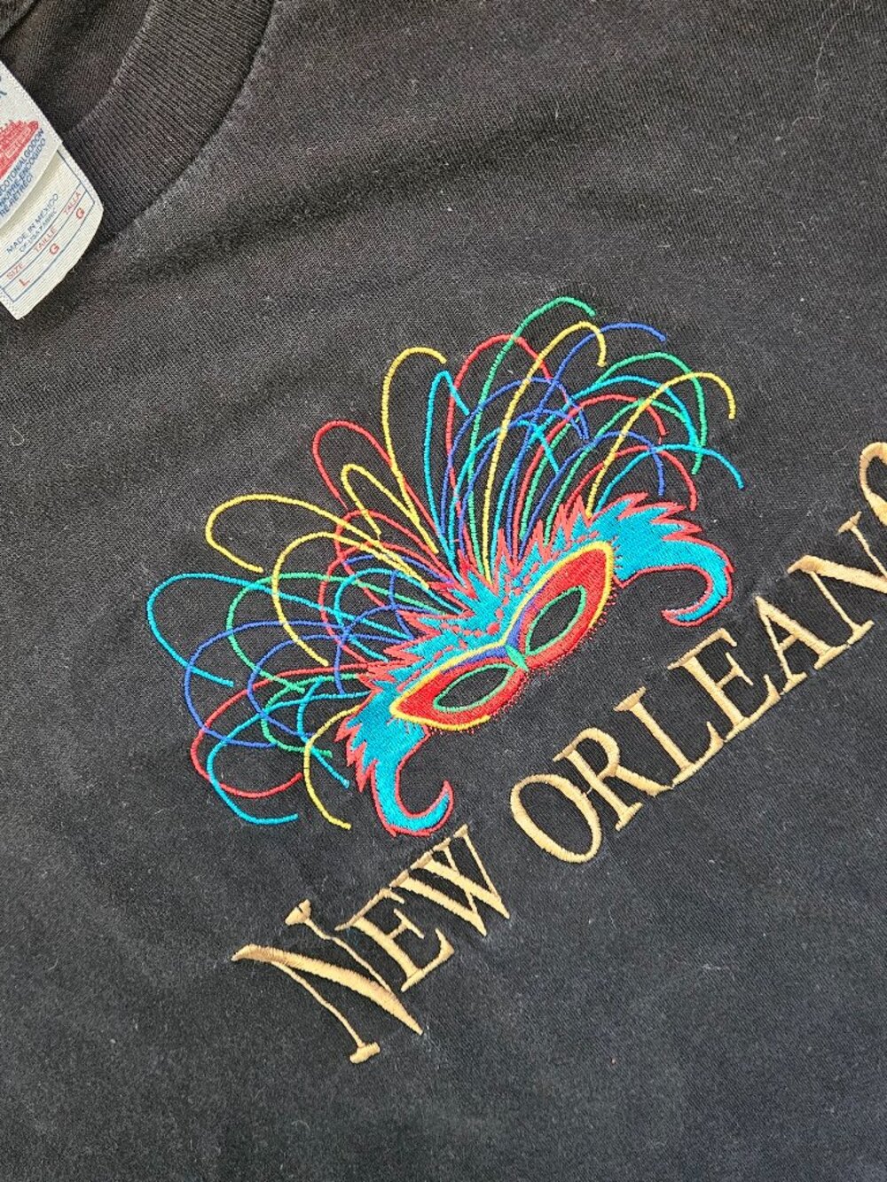 Vintage 90s Y2K New Orleans Mardi Gras Embroidered Tennesse River tee t-shirt L